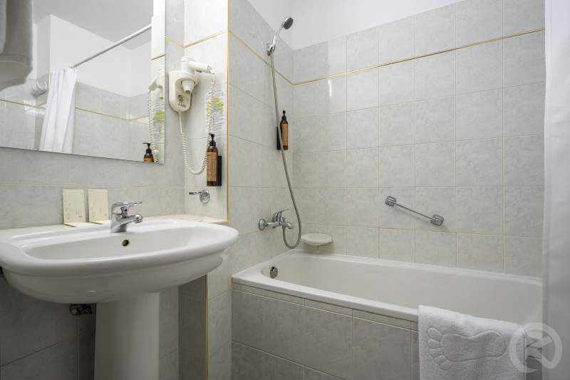 HOTEL BELVEDERE CLUJ-NAPOCA Kolozsvár 712090 thumb