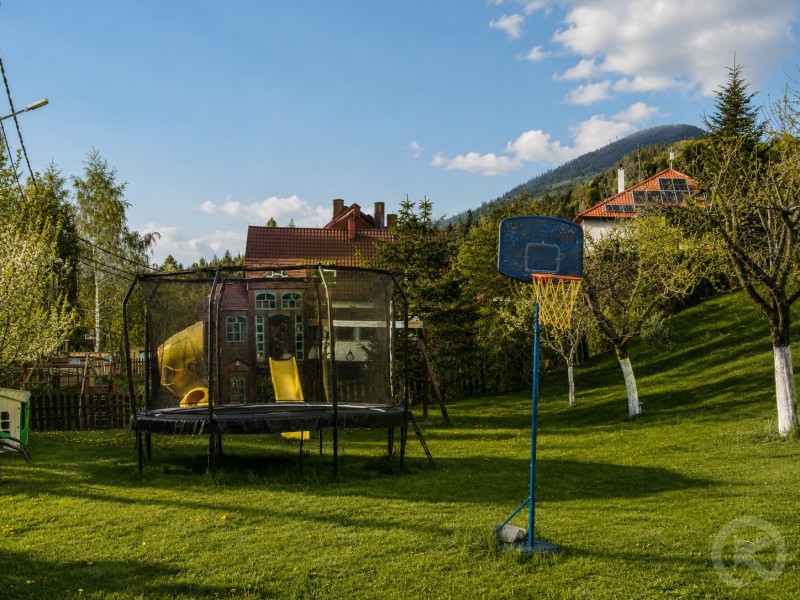 Casa Lipan Kolibica – Jacuzzi-s hegyi vendégház a tó közelében Kolibica 715163 thumb